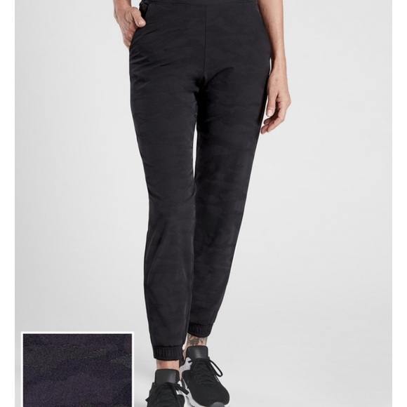 Athleta Brooklyn textured camo jogger - Picture 5 of 9